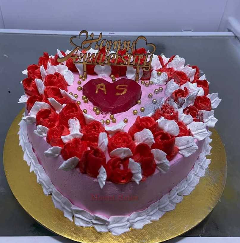 Premium RED N White Velvet Cake